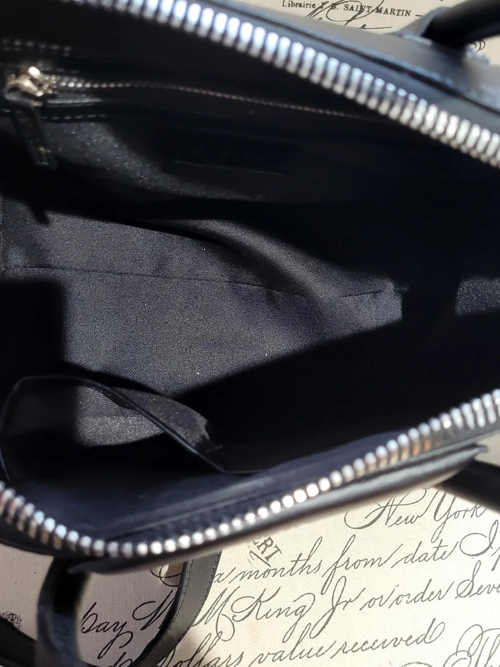 Black Women's Structured Top-Handle Bag - Classic Work & Weekend